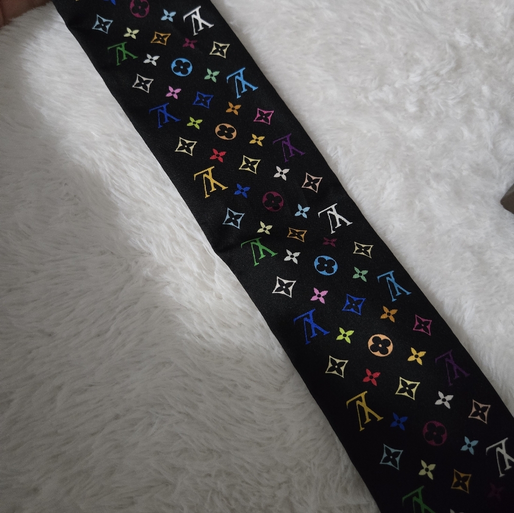 🔥 Louis Vuitton x Takashi Murakami Silk Monogram Multicolor Bandeau Black 🔥 - Picture 6 of 8